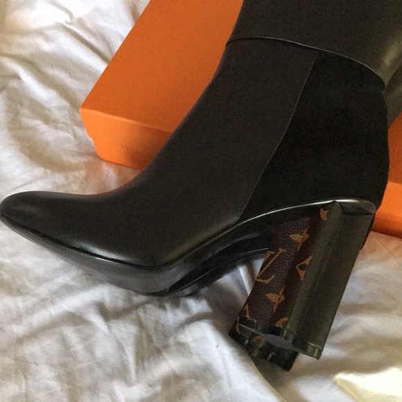 Louis Vuitton Artsy Boots - Picture 2 of 6